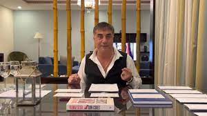 Yayınladığı son videoda yine ses getirecek ifadeler kullanan organize suç örgütü lideri sedat peker bildiklerini neden daha önce anlatmadın? sorusuna demek ki insan bazen imkanlar oluşmadığı için, kendi düzeni bozulmasın, sevdikleri sıkıntıya girmesin diye bildiklerini anlatmıyor şeklinde yanıt verdi. Sedat Peker In 6 Videosu Ve Tepkiler Dokuz8 Haber