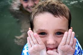 Prečo sa nám pri kúpaní zošúverí koža? Vedci prišli so zaujímavým  vysvetlením