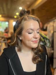 Traveling hair and makeup artist needed for boudoir clients