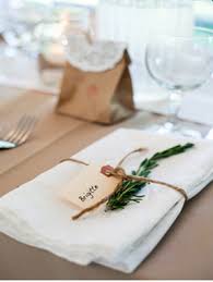 Pliage Serviette Brin Herbe Aromatique Corde Mariage Table Rustique Decorations De Mariage Rustiques Mariage Rustique