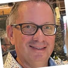 Glenn Squires's Instagram, Twitter & Facebook