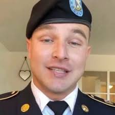 Rapid Response #Marines with the 22nd Marine Expeditionary Unit offload  equipment and personnel from aircraft