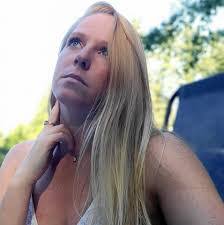 Tabitha Dodd's Instagram, Twitter & Facebook