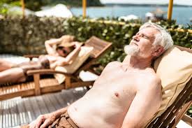 Retiform purpura are nonblanchable, persistent, dark red to dark purple, hemorrhagic patches or plaques that occur on the skin and exhibit a characteristic branched configuration (picture 1a). Senile Purpura Causes Symptoms And Diagnosis