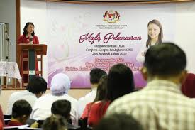 Kandungan rasmi hanya pada laman yang asal di dalam bahasa inggeris dan malaysia. Kementerian Pembangunan Wanita Keluarga Dan Masyarakat