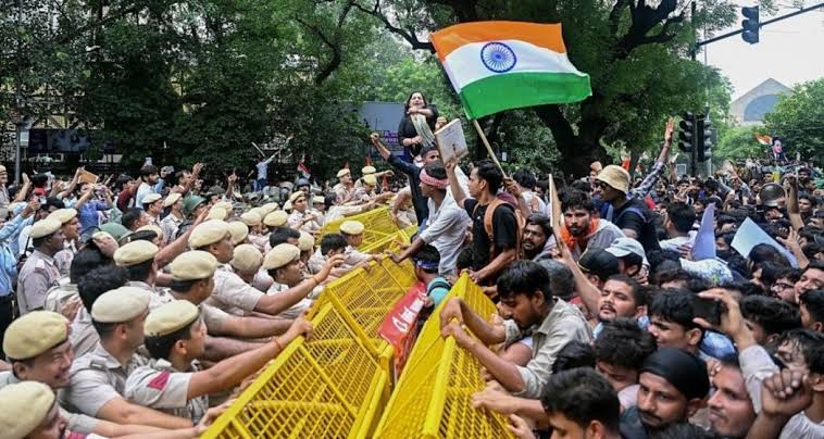 Plea in Supreme Court challenges Jantar Mantar protest restrictions, raises concerns over alternative sites