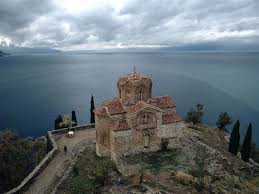 Македония — одна из стран, куда довольно часто приезжают туристы, ведь сюда можно без особых проблем прилететь из любой страны. Putevoditel Po Makedonii Spasibo Trevel