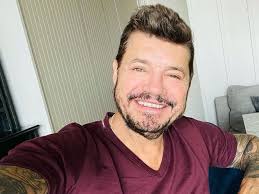 Es por eso que te invitamos a que realices un repaso de su vida y saques tus propias conclusiones!! Marcelo Tinelli Revelo Como Sera El Primer Programa De Showmatch Sera Muy Especial Porque Es La Vuelta Despues De 6 Meses Pronto