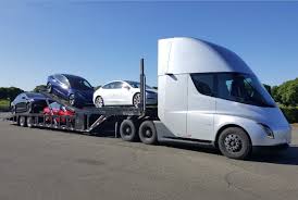Four independent motors provide maximum power and with fewer systems to maintain, the tesla semi provides $200,000+ in fuel savings and a. Tesla Semi Pictures Specs Performance Range Digital Trends
