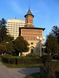 Este plasata in apropierea fostei curti domnesti (unde acum se afla palatul culturii), motiv pentru care, aici au fost unsi in domnie majoritatea domnitorilor moldovei, de la despot. Orthphoto Biserica Sf Nicolae Domnesc Din Iasi Elenna