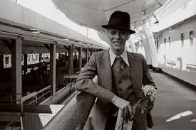 Download file star sessions lisa 032 mp4. Bowie Golden Years 1976