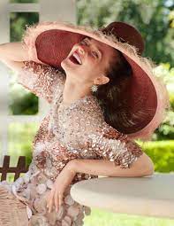 How To Be A Modern Lady Town And Country Magazine Lady Town And Country
