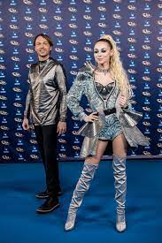 Krijgen niels destadsbader of camille dhont een gouden k ? In Beeld Bv S Poseren Op De Blauwe Loper Van Het Gala Van De Gouden K S Showbizz Hln Be