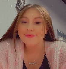 Summer Kemp's Instagram, Twitter & Facebook