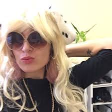 Suzie McCarthy (@suzie_radio)