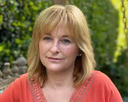 Dana Swain's Instagram, Twitter & Facebook