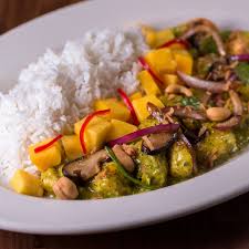 Tender Pieces Of Chicken Snow Peas Shiitake Mushrooms Onions And Garlic In A Thai Coconut Curry Sauce Coconut Curry Sauce Coconut Lime Chicken Tropical Food