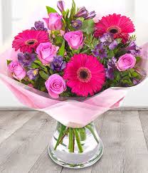 This is the only one i have found that even comes close to comparing. Eflorist Send Flowers Online Same Day Flower Delivery