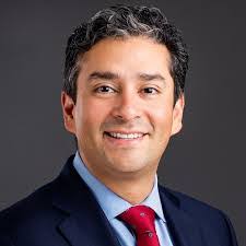 Warren Kenyon's Instagram, Twitter & Facebook