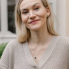 Lumoava Daisy Pendant with Black Stone, Silver