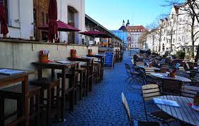 Umgeben von deutschlands größtem markt unter freiem himmel, treffen sich hier jung und alt, um gemeinsam. Der Pschorrmunchendeu Brunnenbrau Bier Blog
