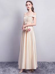 See tiffany on the lips on lips north. Abiti Per Damigelle Uguali Ma Con Scollature Diverse Color Champagne Chiaro Abito Per Damigella Abiti Abiti Da Sposa