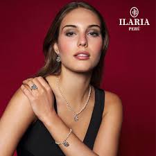Perlas y plata peruana, elegante combinación en el diseño de las joyas de  nuestra colección Lisa Rosa. Descubre el regalo ideal en www.ilaria.pe