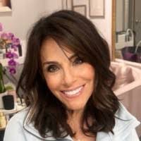 Suzanne Goldman's Instagram, Twitter & Facebook