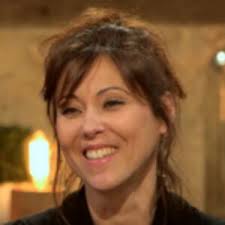 3.quand il a décrit ses sentiments avec poésie. Karine L Amour Est Dans Le Pre 12 Biographie News Photos Et Videos Tele Loisirs