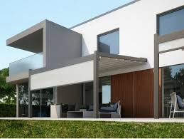 Rollos Bieten Sichtschutz Und Sonnenschutz Terrassenuberdachung Uberdachung Terrasse Pergola Uberdachung