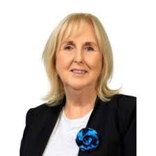 Vicki Bull's Instagram, Twitter & Facebook