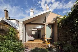 Designed by sanders & king, what began as a. A Narrow House Renovation In Sydney For Two Retired Teachers