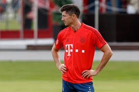 Track breaking karl heinz rummenigge headlines on newsnow: Karl Heinz Rummenigge Suggests Robert Lewandowski Could Sign New Bayern Contract Bleacher Report Latest News Videos And Highlights