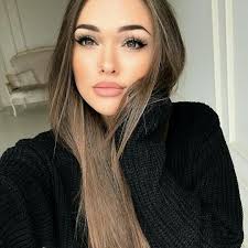 Perfect Best Makeup To Wear With A Black Dress And View In 2020 Blonde Hair Makeup Black Dress Makeup Makeup Looks