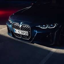 The bmw sports car is a common sight on the driveways of many performance enthusiasts in the usa. Bmw 4 Series Coupe Discover Highlights Bmw Saudiarabia Com