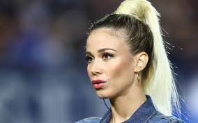 Conduttrice televisiva e radiofonica, è conosciuta per aver lavorato a sky e per essere. Diletta Leotta Prima E Dopo La Foto Del Passato Finisce Su Instagram