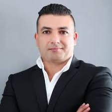 Find Top Reliable & Trusted Real Estate Agents in Al Khawaneej