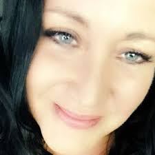 Angela Peroni's Instagram, Twitter & Facebook