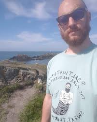 I'm in the top Next to the woman with a 12