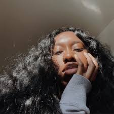 Sidney Parish's Instagram, Twitter & Facebook