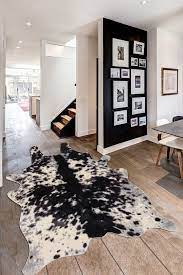 faux koeienhuid rug zwart en wit white cowhide rug cow hide rug cowhide rug living room
