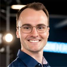 Join me Miami! 🎤 🤖 👩‍⚖️ 🦄 🚀