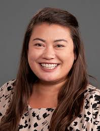 Jennifer Rutt's Instagram, Twitter & Facebook