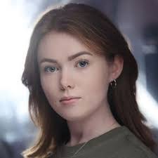 Beth Glover's Instagram, Twitter & Facebook