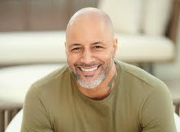 Scott Yates's Instagram, Twitter & Facebook