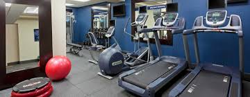 For those who wish to drive their own cars, hampton inn manhattan times square north has a car park available for guests. Manhattan Times Square Hotel Hampton Inn Times Square North Hotel