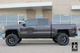 Fuel Offroad Krank 20x9 0 D517 Black Milled Wheels Mounted With Toyo Open Country At2 Tires Amp Power Side Steps Roug Chevy Trucks Chevrolet Trucks Gm Trucks