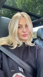 Lilly Grimes's Instagram, Twitter & Facebook