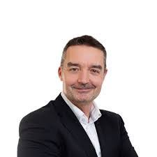 Bernard Jozwiak's Instagram, Twitter & Facebook