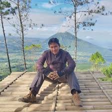 The name spelled backwards is isalus. Taufiq Sulasi Taufiqsulasi Twitter